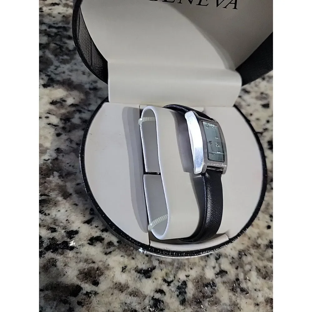 Geneva Watch Silver Black Leather Women's In Box Box‎ Has Damage